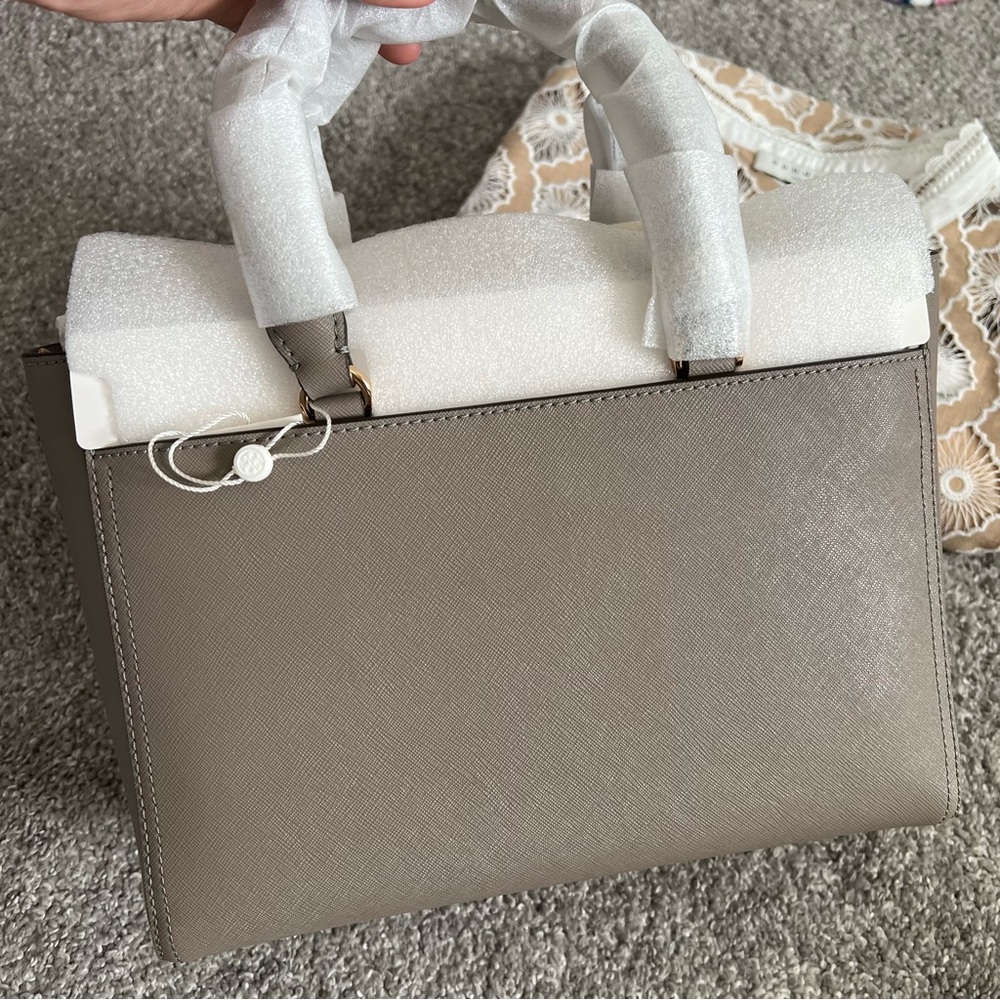 Tory Burch classic Robinson satchel bag NWT crossbody - Picture 6 of 16